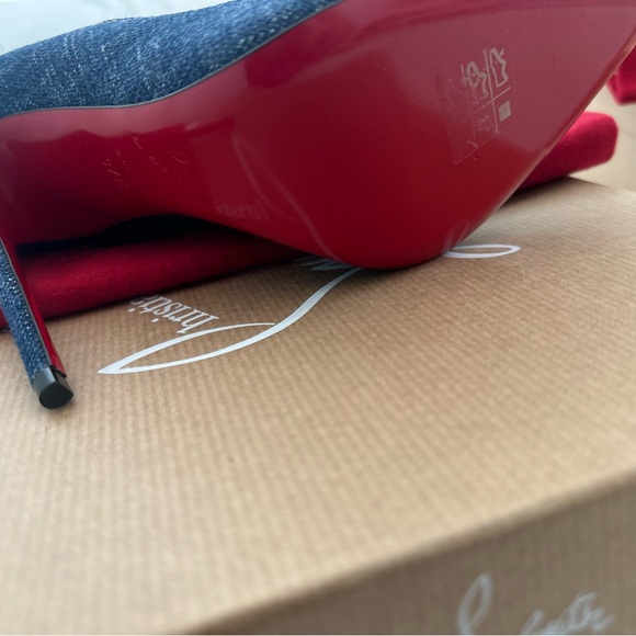 Brand new in box 100% authentic Christian louboutin denim heels in size 7.5 - Picture 3 of 3